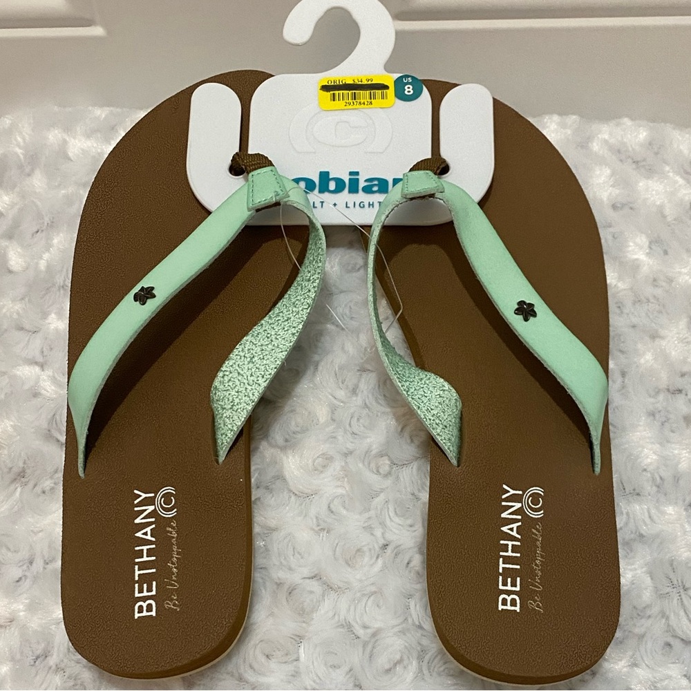 SOLD***Cobian Ladies Bethany Kealia Flip Flop Sandals in Seafoam Green - 8 - Picture 2 of 6